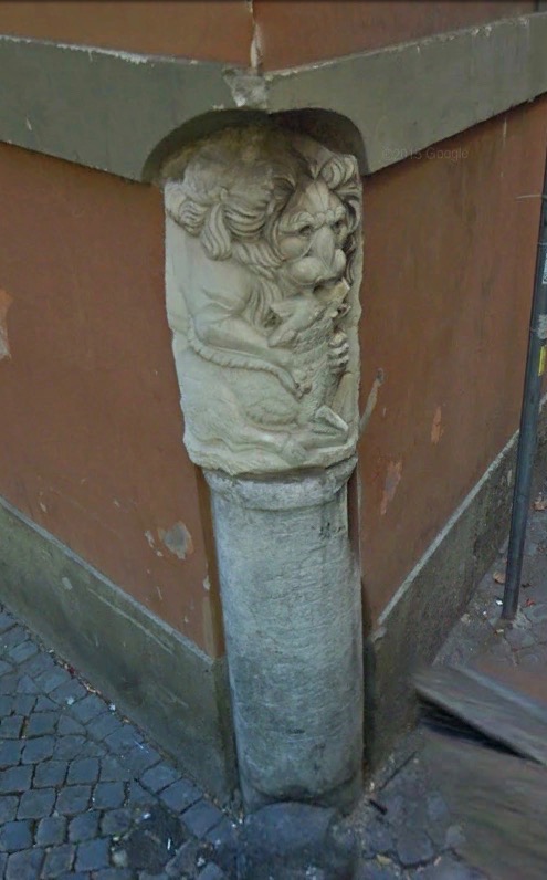 Corner Via Soldati and Orso - lion (1)